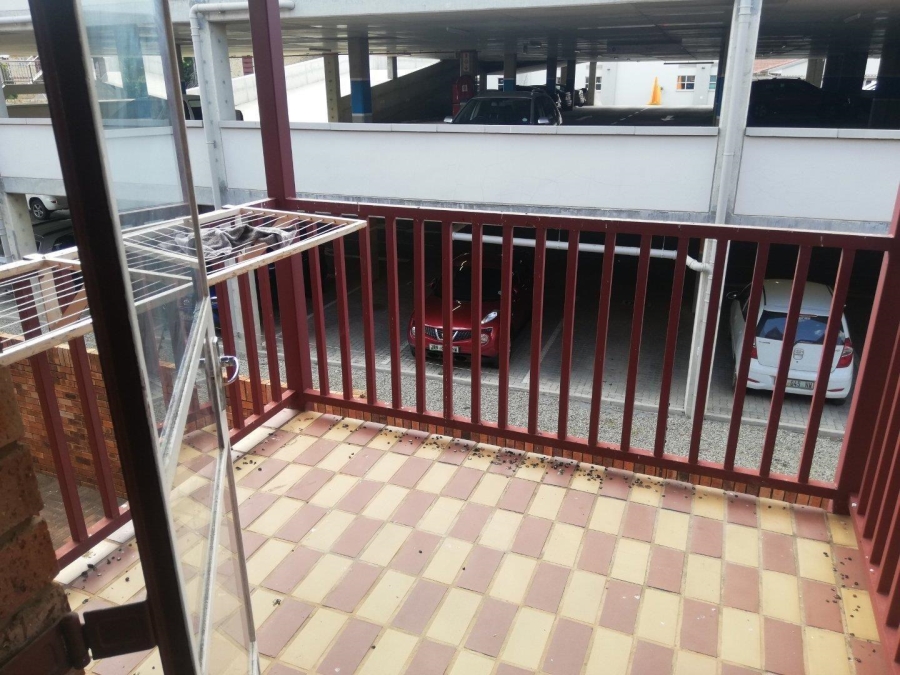 2 Bedroom Property for Sale in Kannoniers Park North West